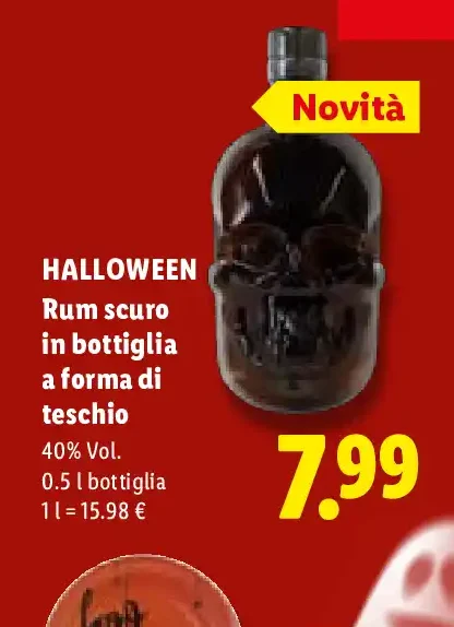 Rum scuro in bottiglia a forma di teschio