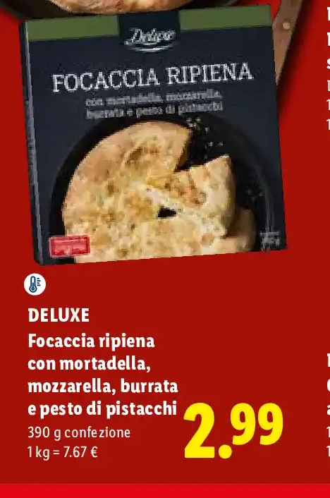 Focaccia ripiena con mortadella, mozzarella, burrata e pesto di pistacchi