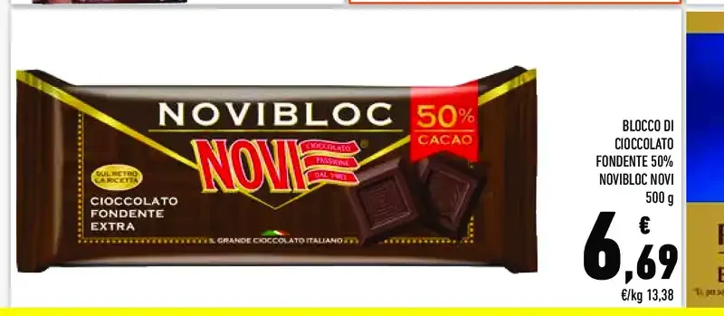 Blocco di cioccolato fondente